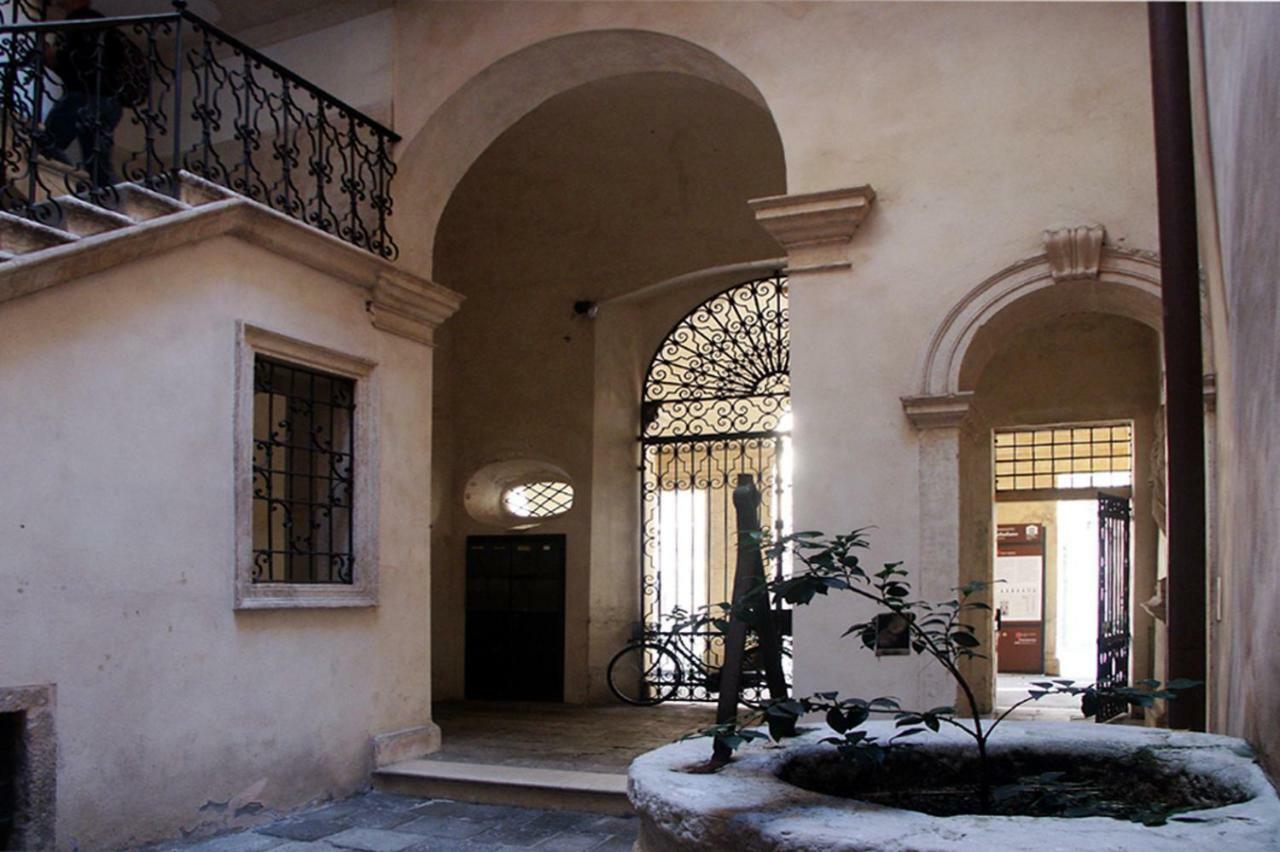 Studio In Casa Cogollo Apartment Vicenza Exterior photo